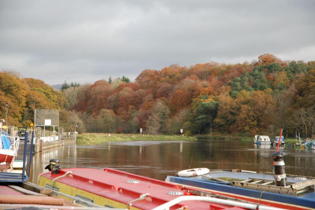 Waterside Guesthouse Graiguenamanagh Экстерьер фото